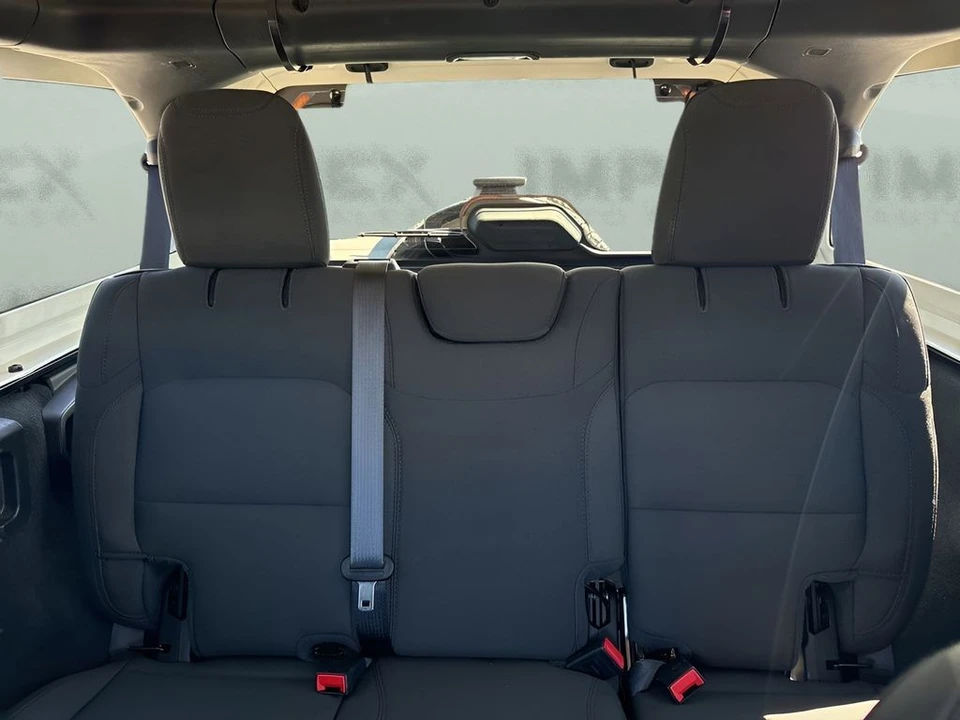 2023 Jeep JL Wrangler - Image 11 of 31