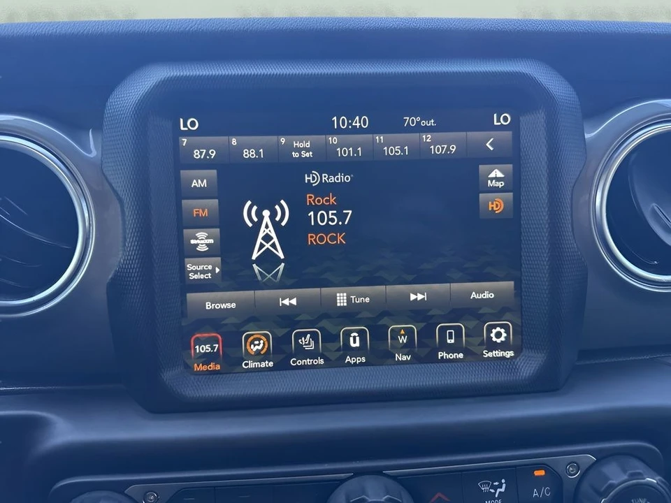 2023 Jeep JL Wrangler - Image 20 of 31