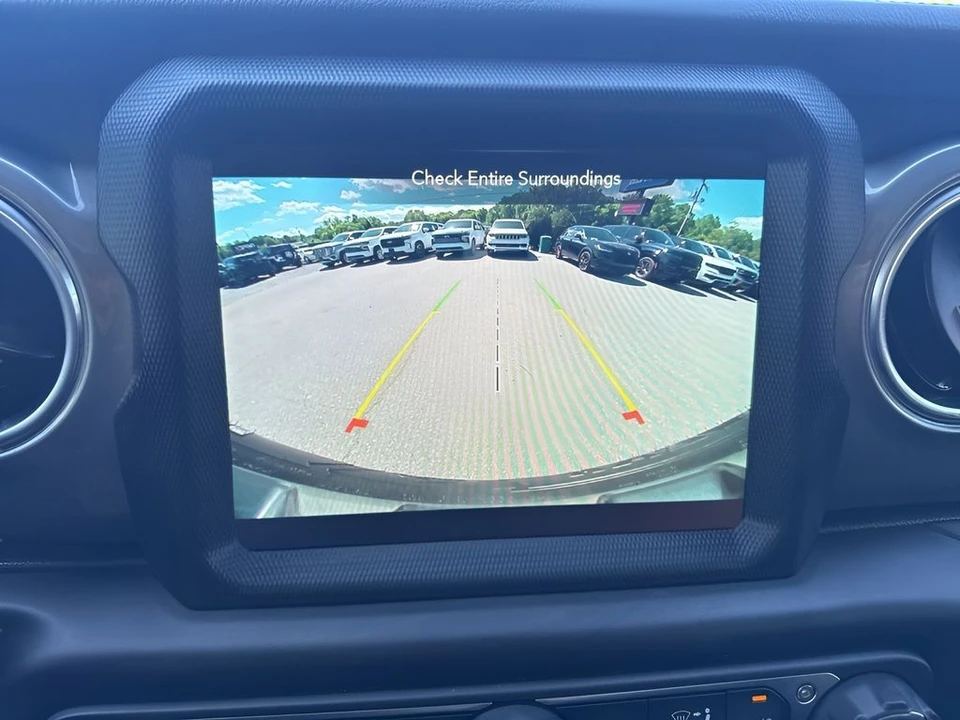 2023 Jeep JL Wrangler - Image 25 of 31