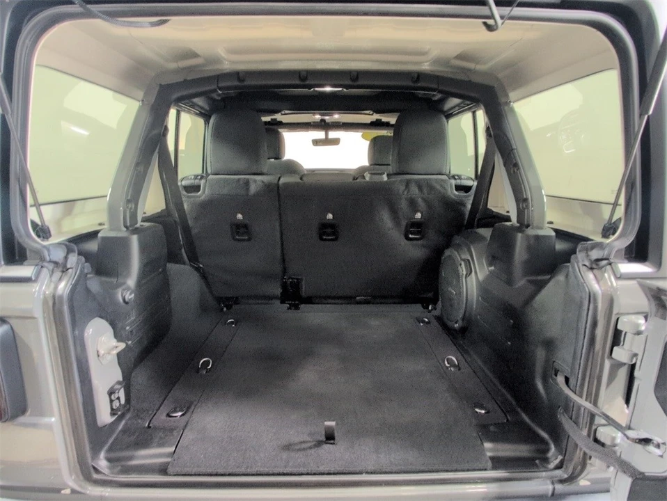 2023 Jeep JL Wrangler - Image 11 of 12
