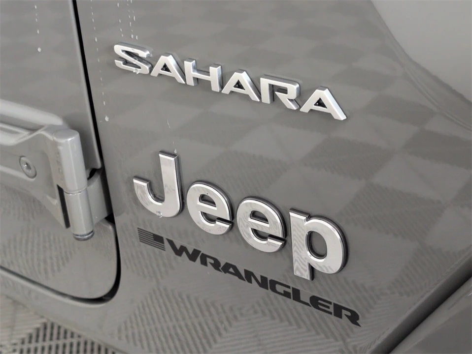 2023 Jeep JL Wrangler - Image 10 of 12