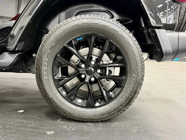 2023 Jeep JL Wrangler - Image 16 of 21