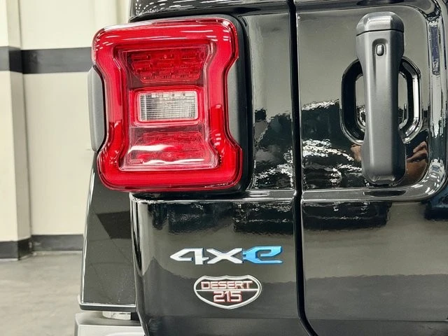 2023 Jeep JL Wrangler - Image 13 of 21