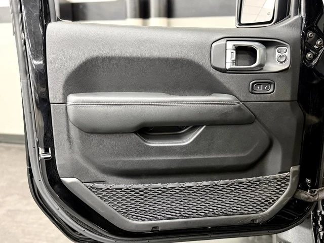 2023 Jeep JL Wrangler - Image 19 of 21