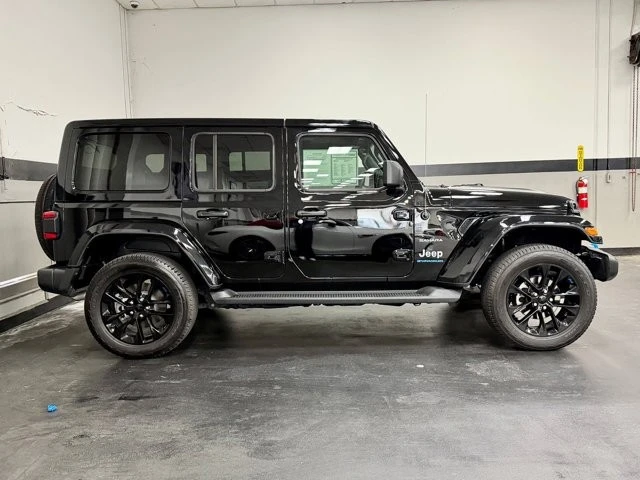 2023 Jeep JL Wrangler - Image 5 of 21