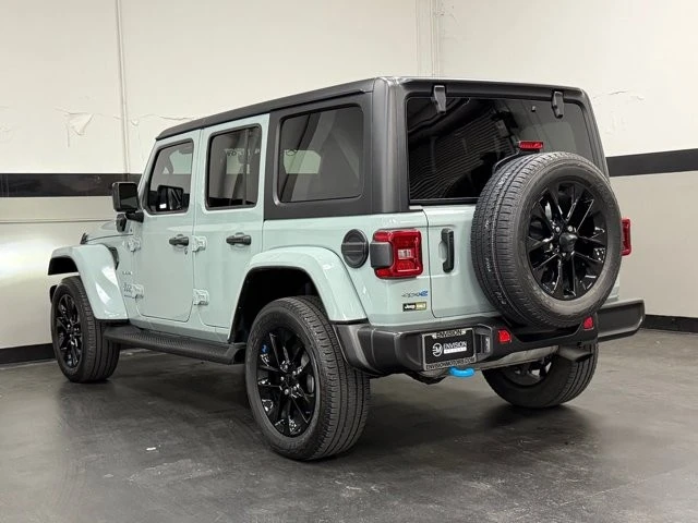 2023 Jeep JL Wrangler - Image 10 of 12