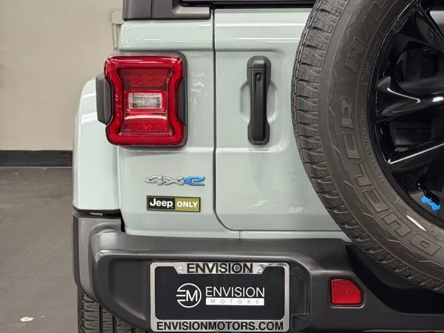 2023 Jeep JL Wrangler - Image 13 of 21