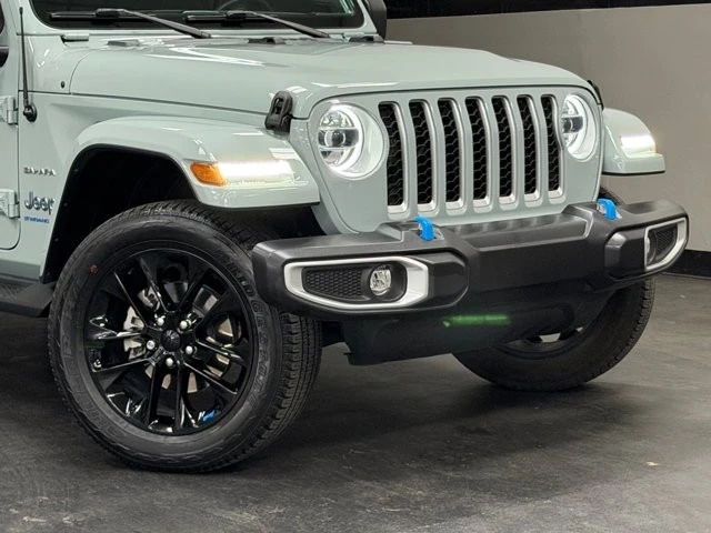 2023 Jeep JL Wrangler - Image 3 of 12
