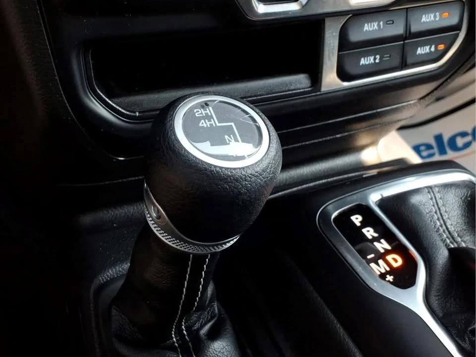 2023 Jeep JL Wrangler - Image 19 of 20