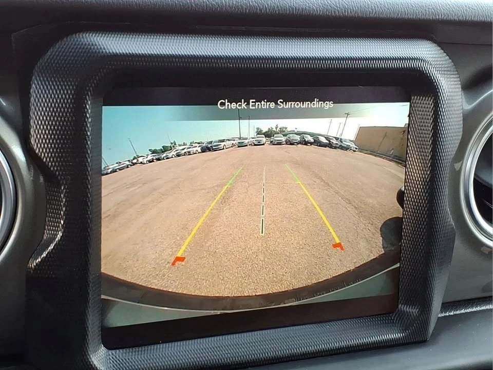 2023 Jeep JL Wrangler - Image 15 of 20