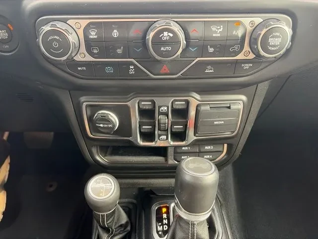 2023 Jeep JL Wrangler - Image 16 of 18