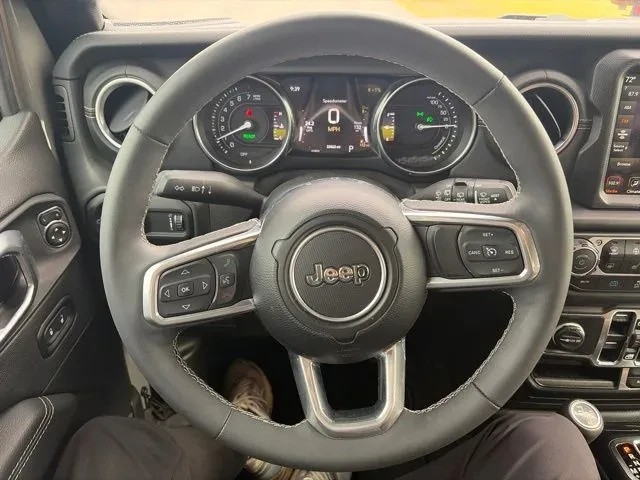 2023 Jeep JL Wrangler - Image 12 of 18