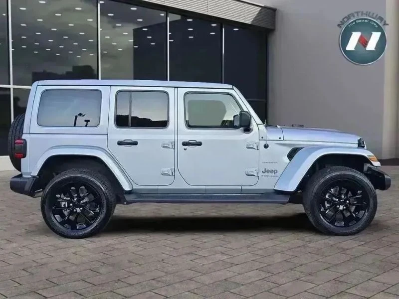 2023 Jeep JL Wrangler - Image 6 of 12