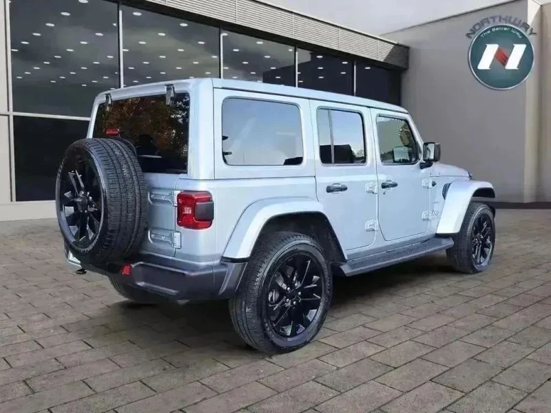 2023 Jeep JL Wrangler - Image 5 of 12