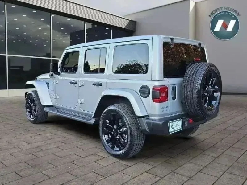 2023 Jeep JL Wrangler - Image 3 of 12