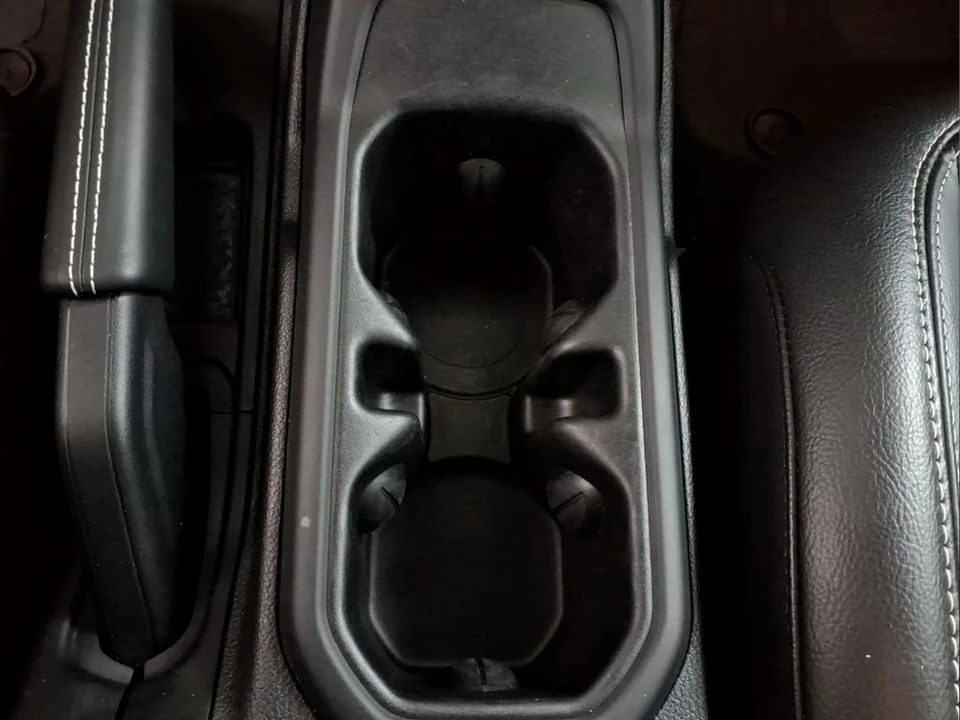 2023 Jeep JL Wrangler - Image 14 of 28