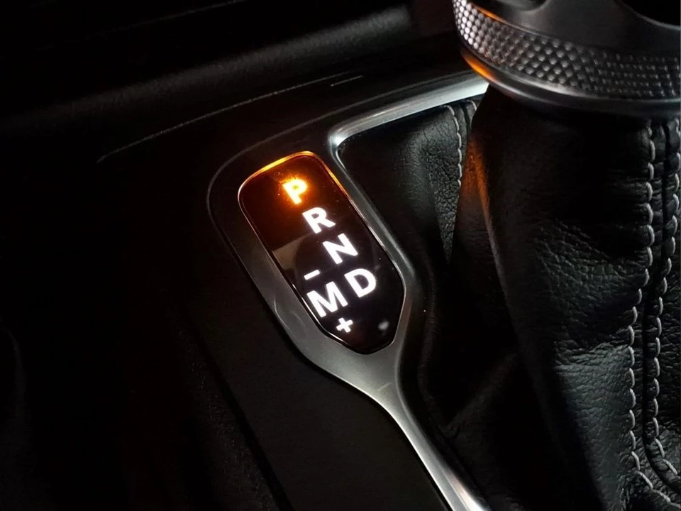 2023 Jeep JL Wrangler - Image 13 of 28