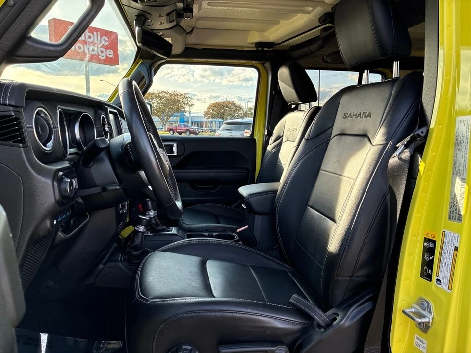 2023 Jeep JL Wrangler - Image 10 of 11