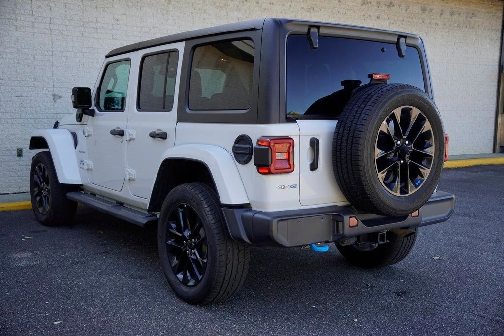 2023 Jeep JL Wrangler - Image 4 of 12