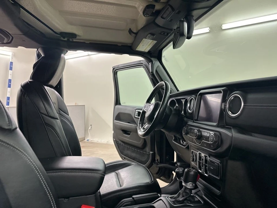 2023 Jeep JL Wrangler - Image 21 of 31