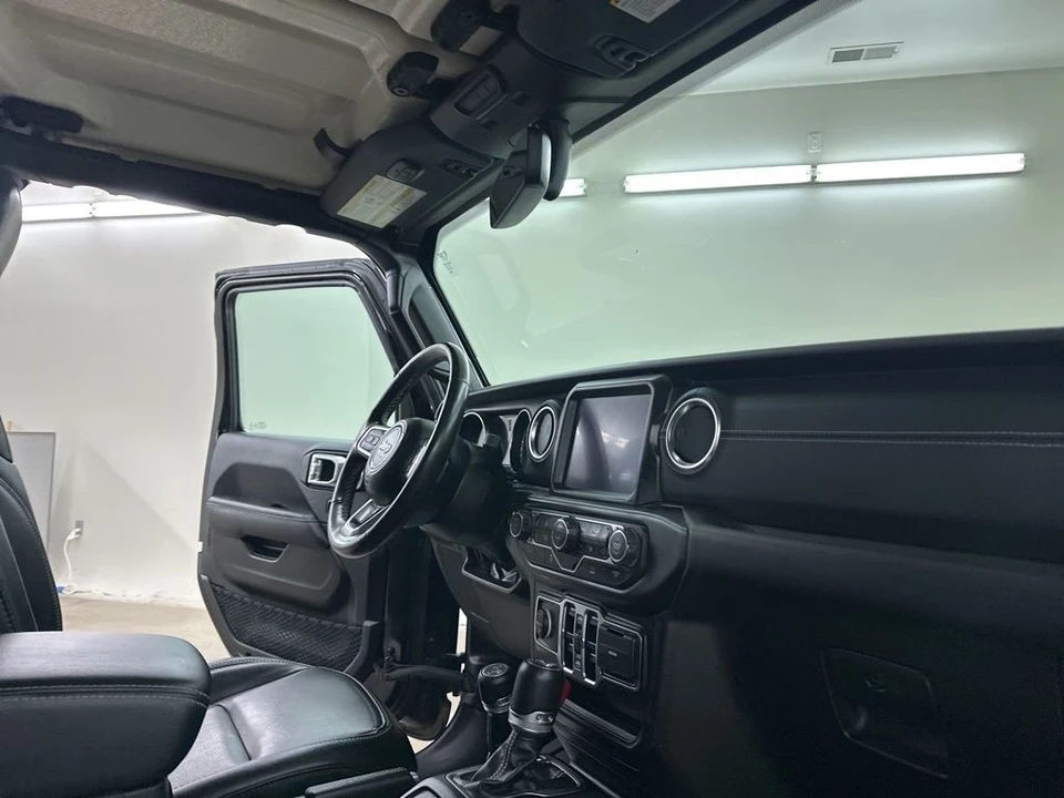 2023 Jeep JL Wrangler - Image 19 of 31