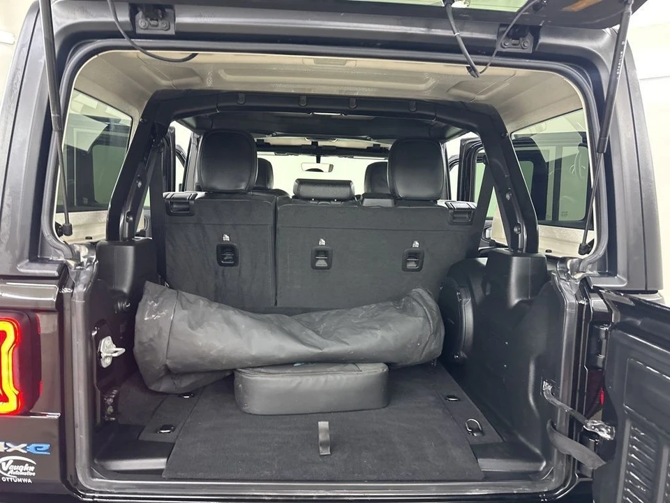 2023 Jeep JL Wrangler - Image 26 of 31
