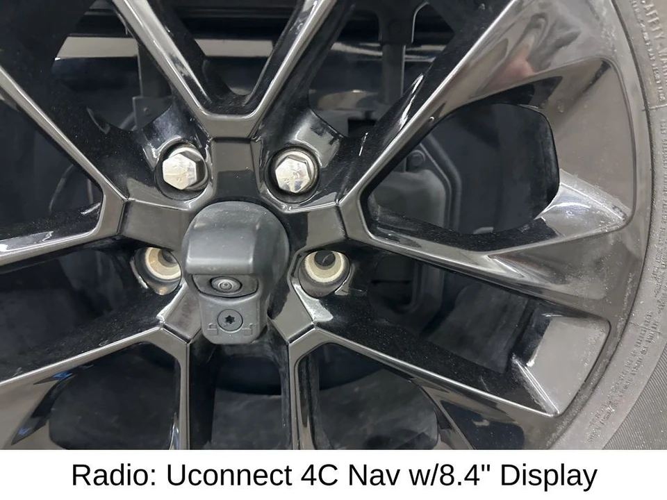 2023 Jeep JL Wrangler - Image 17 of 21