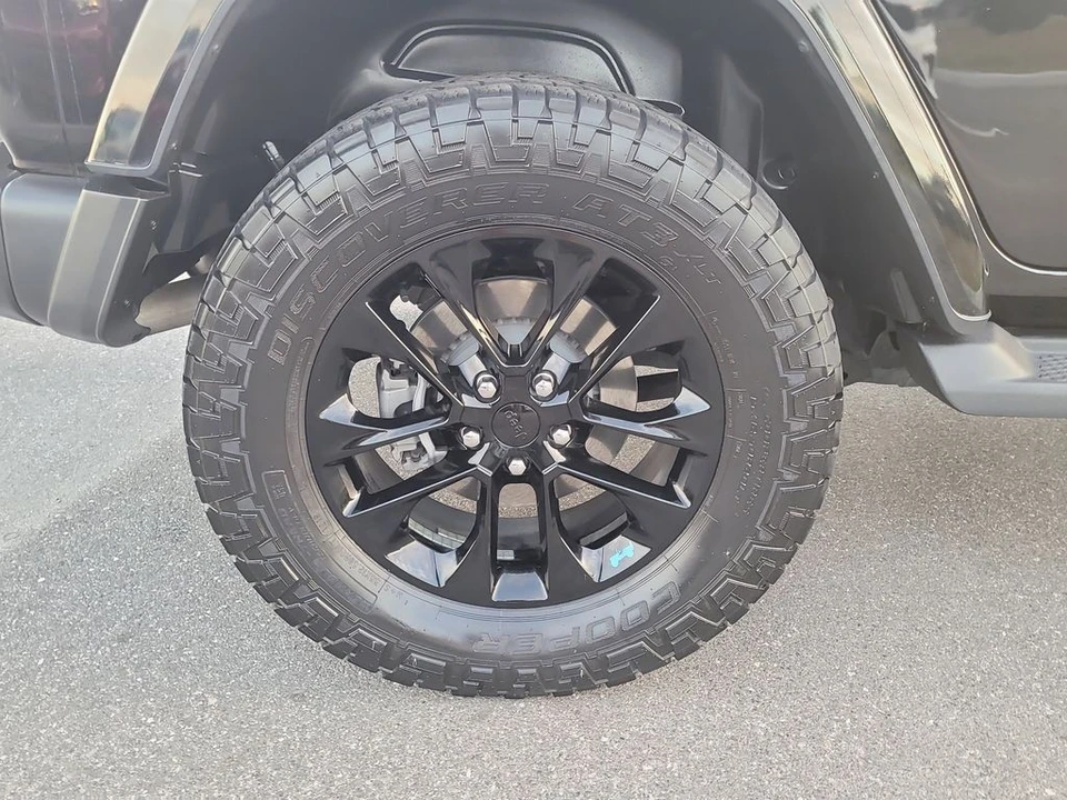 2023 Jeep JL Wrangler - Image 5 of 12