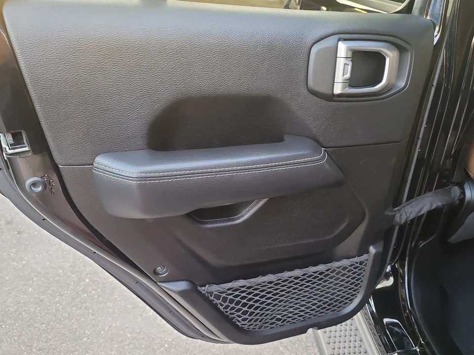 2023 Jeep JL Wrangler - Image 9 of 12