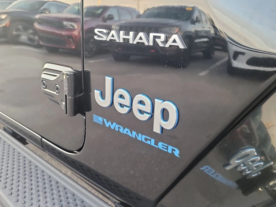 2023 Jeep JL Wrangler - Image 6 of 12