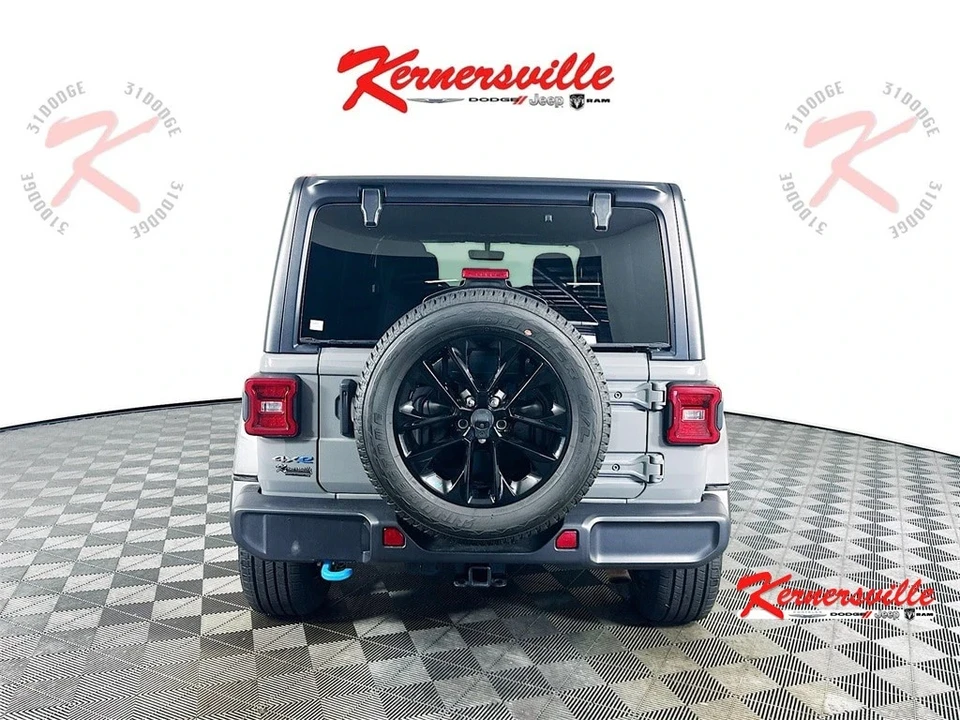 2023 Jeep JL Wrangler - Image 6 of 12