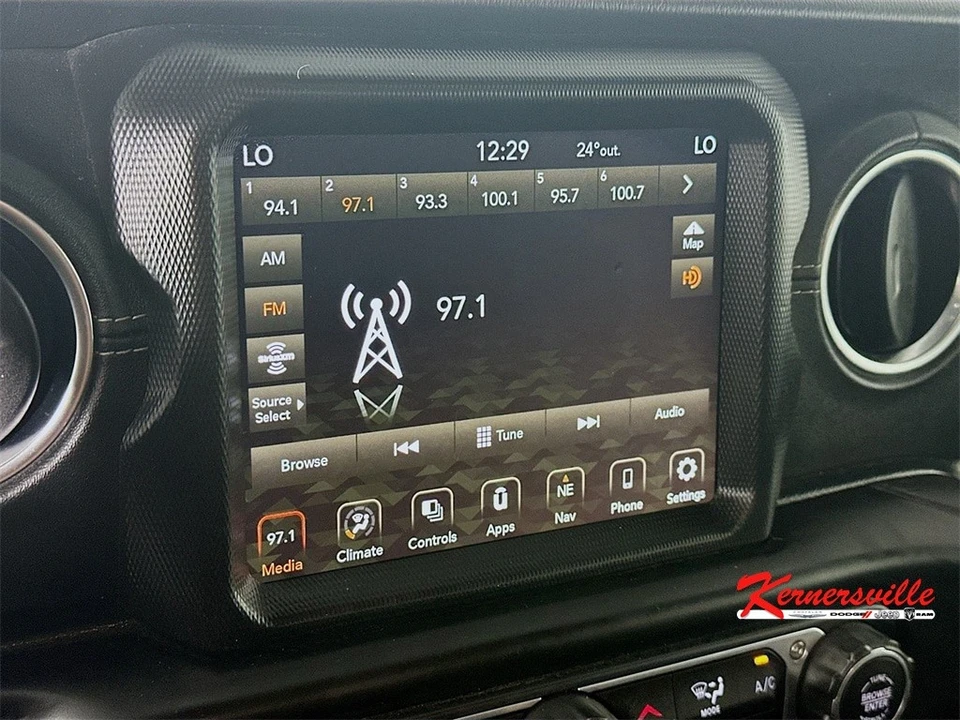 2023 Jeep JL Wrangler - Image 17 of 21