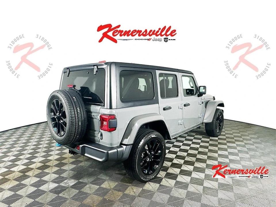 2023 Jeep JL Wrangler - Image 7 of 21