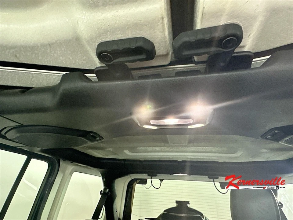 2023 Jeep JL Wrangler - Image 21 of 21