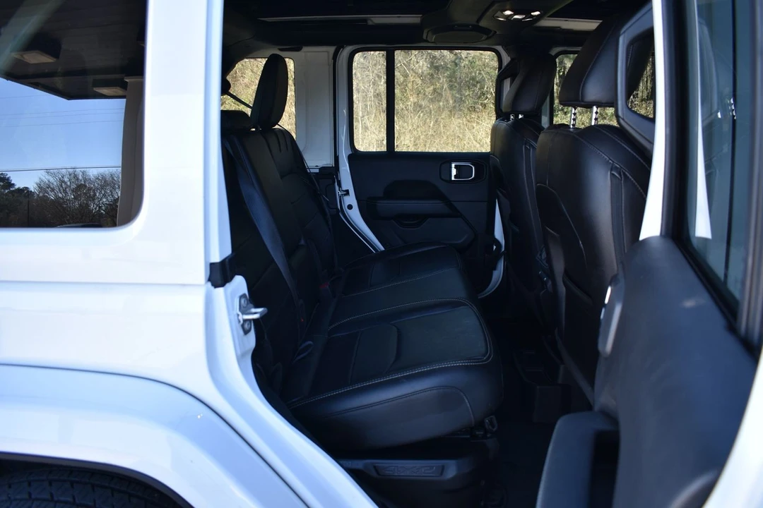2023 Jeep JL Wrangler - Image 16 of 21