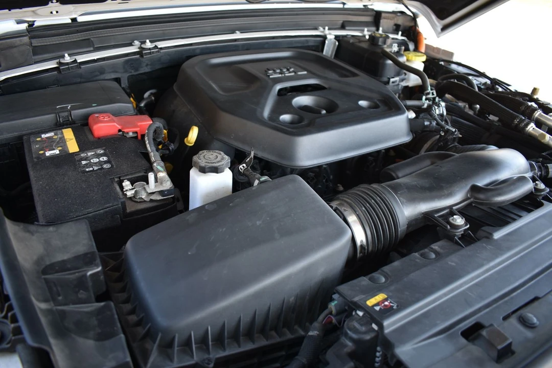 2023 Jeep JL Wrangler - Image 19 of 21