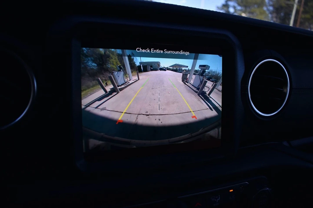 2023 Jeep JL Wrangler - Image 11 of 21