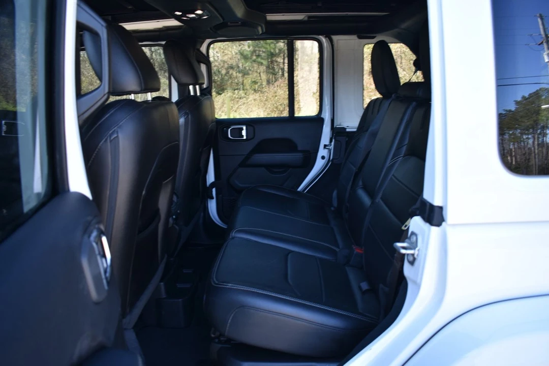 2023 Jeep JL Wrangler - Image 10 of 21