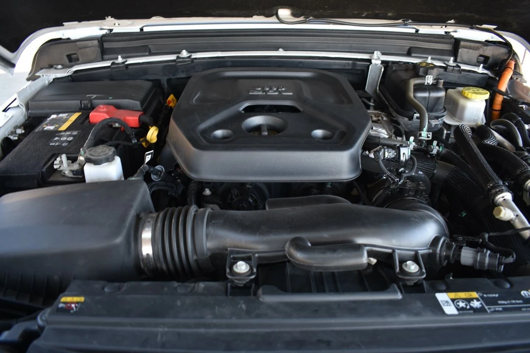 2023 Jeep JL Wrangler - Image 20 of 21