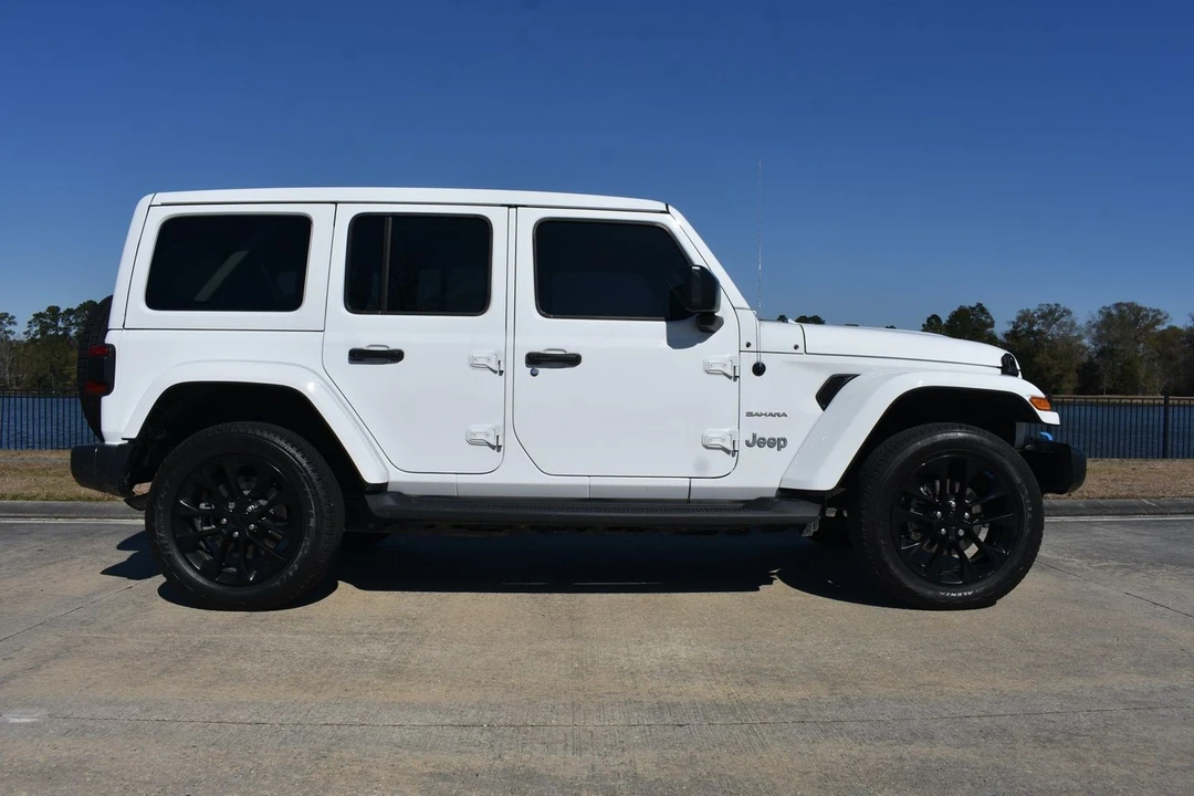 2023 Jeep JL Wrangler - Image 3 of 21