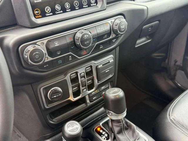 2023 Jeep JL Wrangler - Image 25 of 29