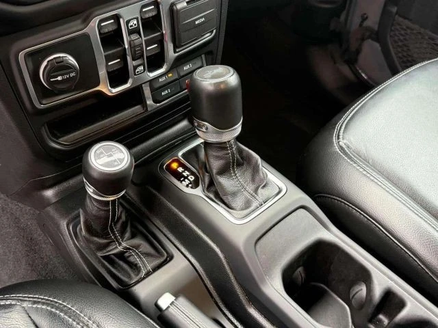 2023 Jeep JL Wrangler - Image 26 of 29