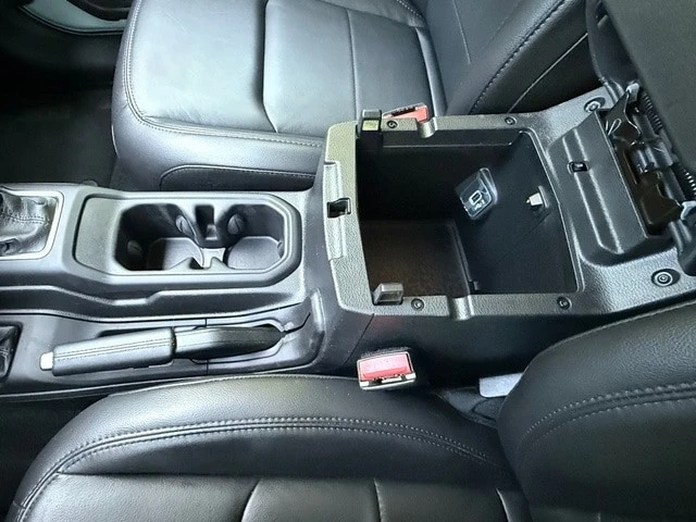 2023 Jeep JL Wrangler - Image 27 of 29