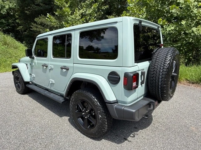 2023 Jeep JL Wrangler - Image 8 of 29