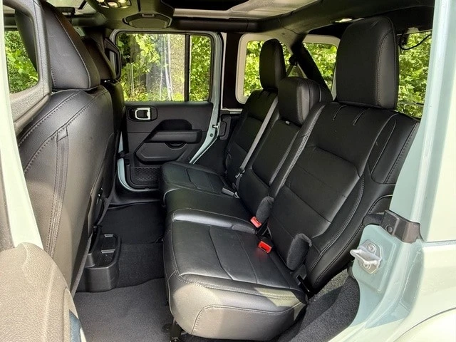 2023 Jeep JL Wrangler - Image 14 of 29