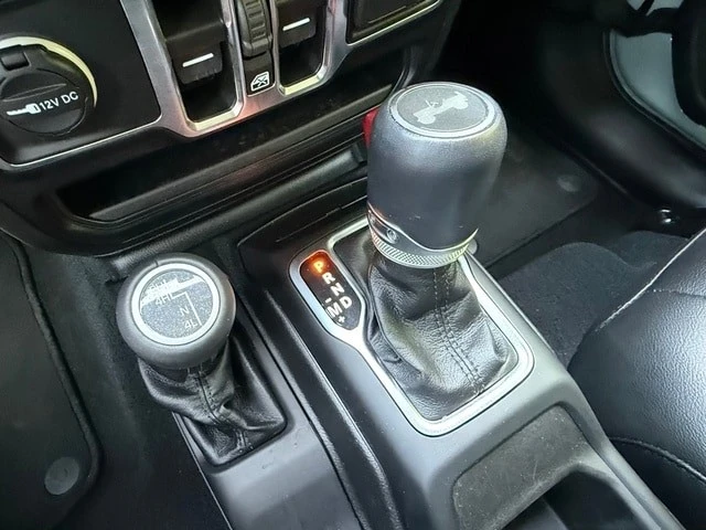 2023 Jeep JL Wrangler - Image 25 of 29