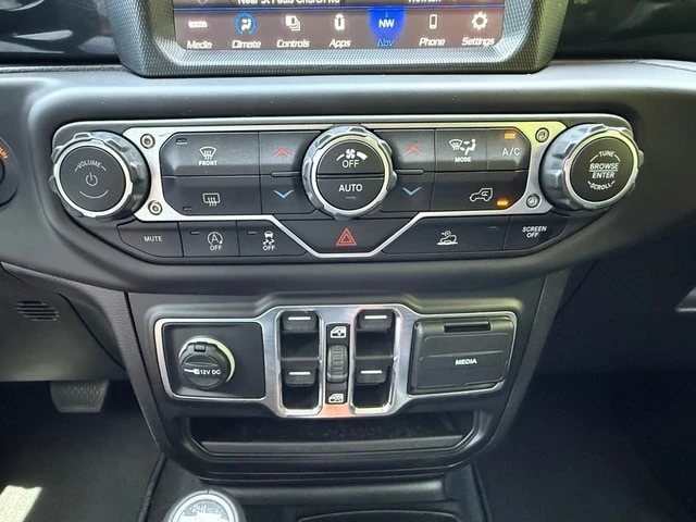 2023 Jeep JL Wrangler - Image 24 of 29