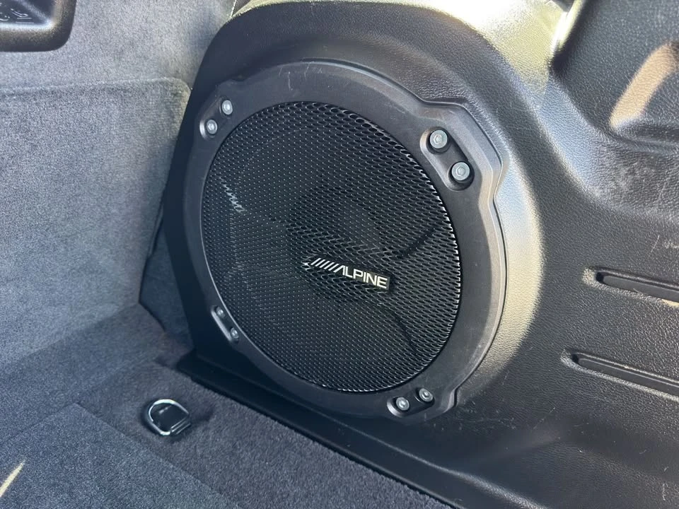 2023 Jeep JL Wrangler - Image 10 of 20