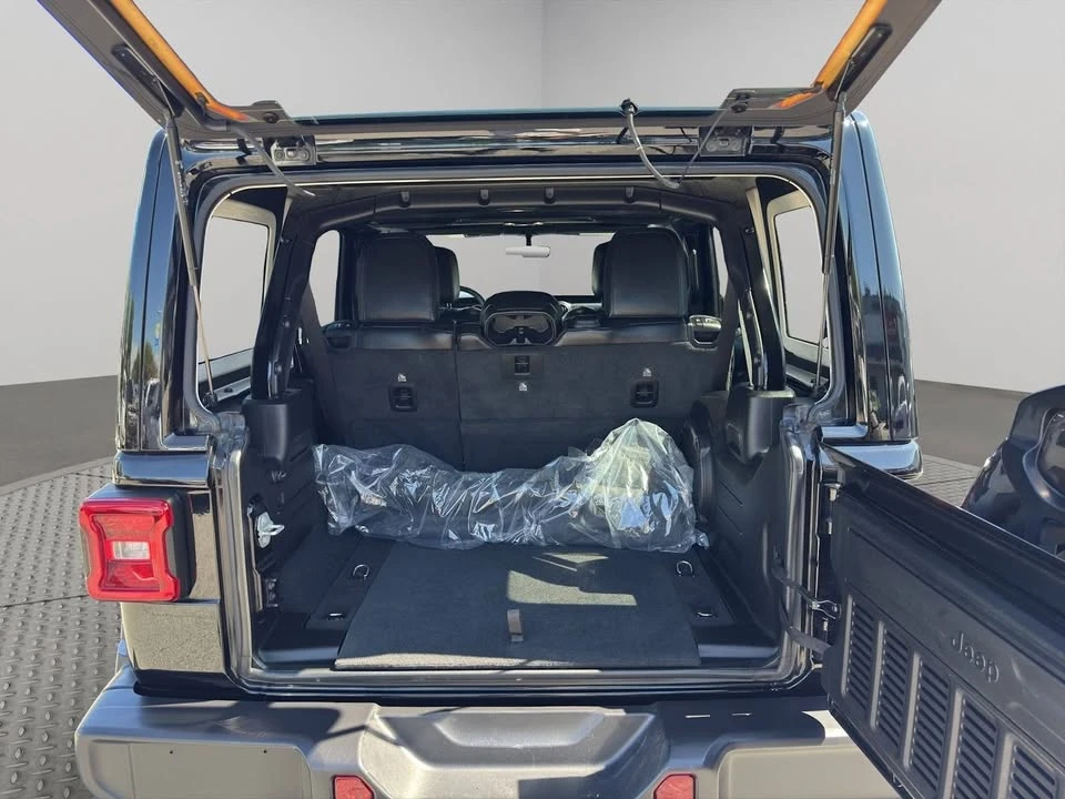 2023 Jeep JL Wrangler - Image 9 of 20