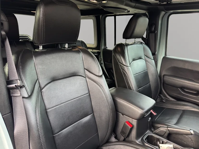 2023 Jeep JL Wrangler - Image 9 of 10